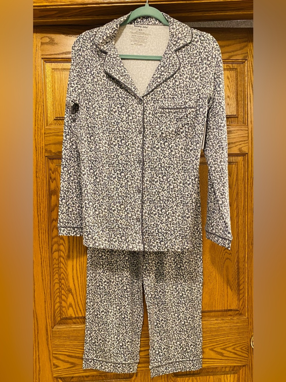 Tommy John Pajama Set S Gray Leopard Print Soft Stretch NWT